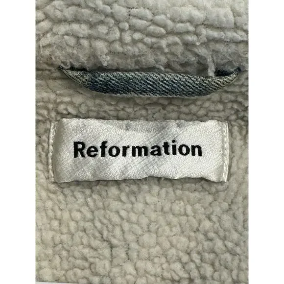REFORMATION Size Small Shearling Street Jacket Jean Denim Trucker Sherpa READ - Picture 4 of 10
